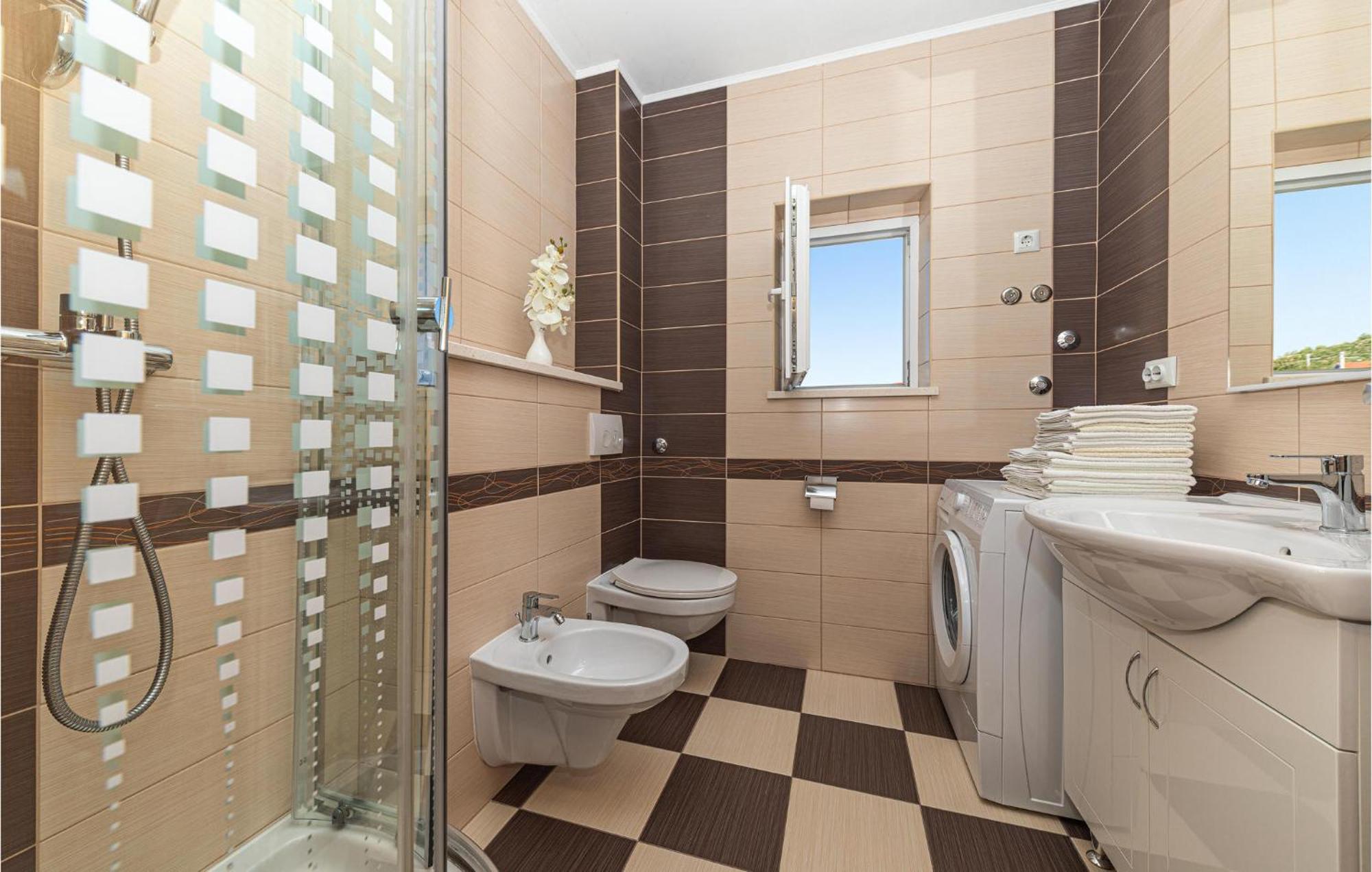 Gorgeous Apartment In Marina With Wifi Экстерьер фото